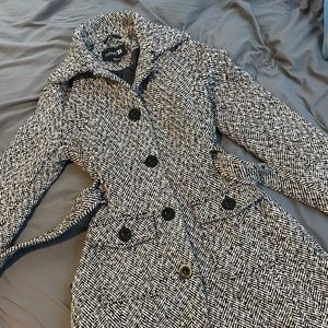 Forever 21 black & white size small tweed peacoat